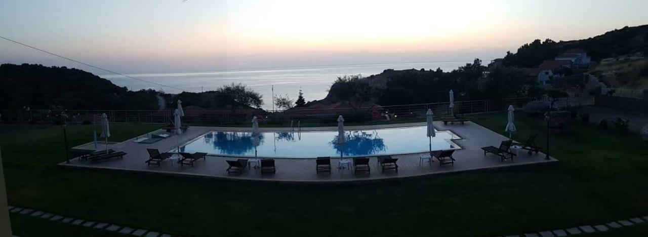 Molivos Sunset Apartments Míthimna Kültér fotó